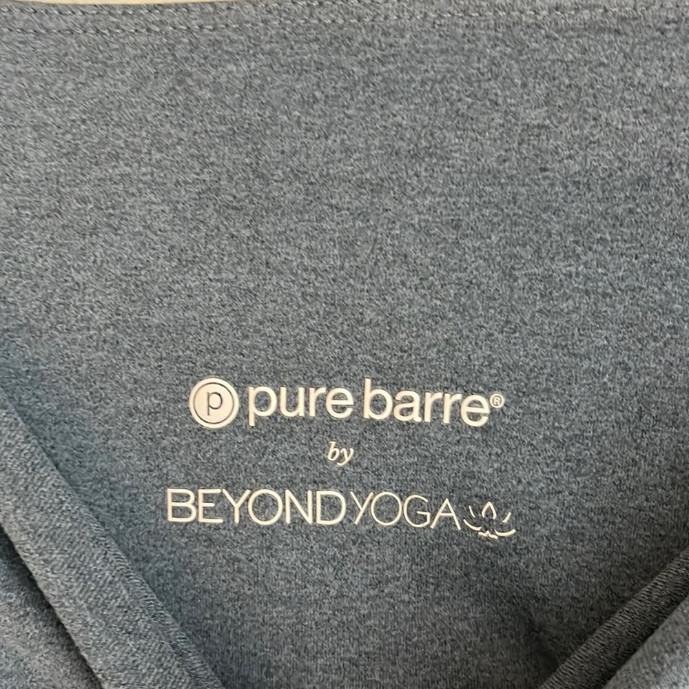 Beyond Yoga light blue leggings, size small, great condition